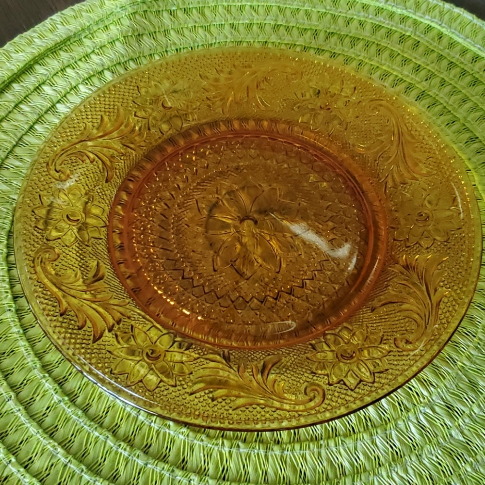 Tiara salad plate